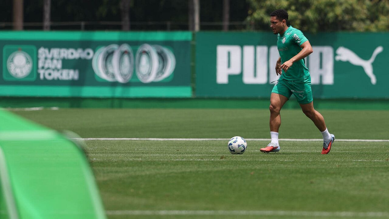 Imagem da noticia Vitor Roque agradece Palmeiras por convocação: ''Ajudou de um jeito fora do normal''