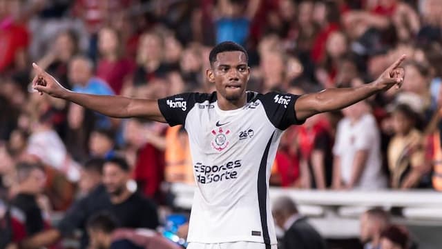 Milan quer ir à FIFA caso Corinthians volte atrás com venda de André Milan quer ir à FIFA caso Corinthians volte atrás com venda de André