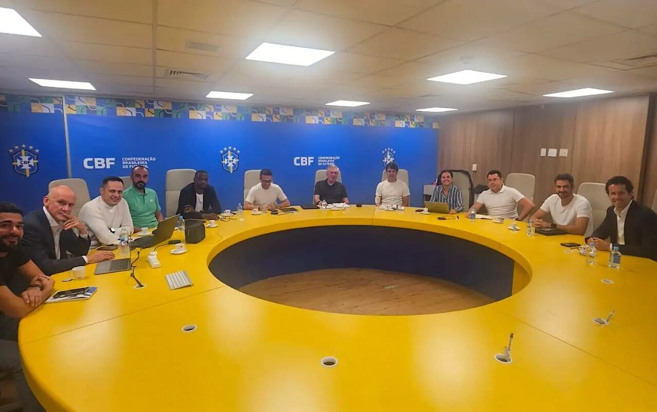 Imagem da noticia Seleção Brasileira faz reunião de planejamento com Carlo Ancelotti