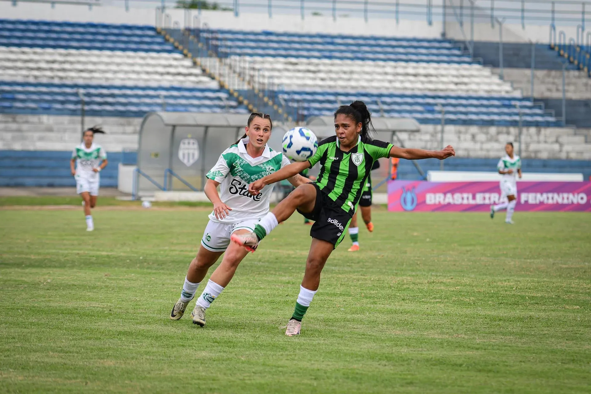 Imagem da noticia CBF afasta assistente de arbitragem após denúncia de assédio no Brasileirão Feminino