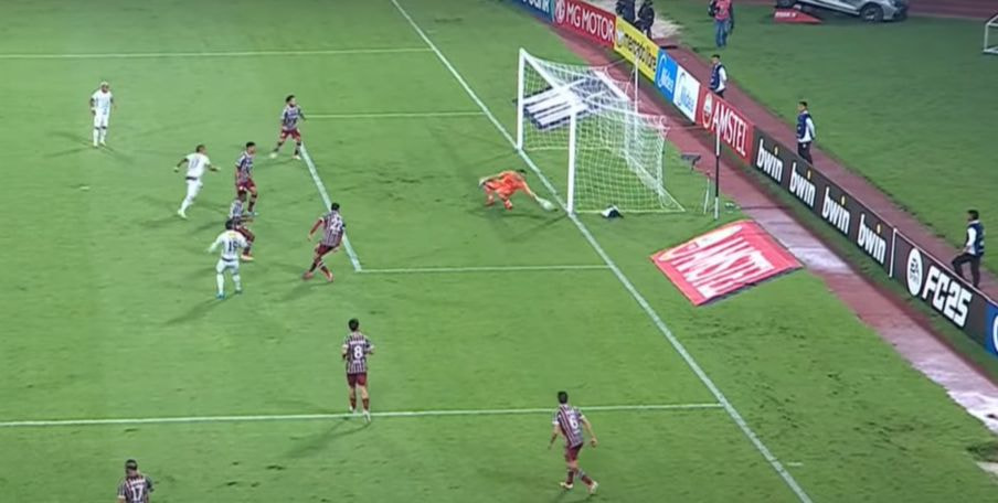 Imagem da noticia Defesaça do Fábio! Once Caldas chega com perigo, mas goleiro salva o Fluminense