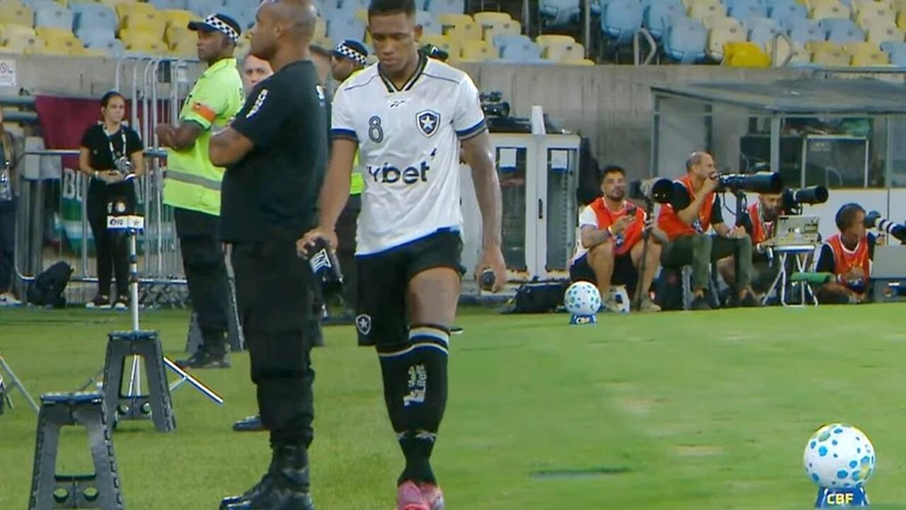 Imagem da noticia Danilo sente a coxa e preocupa, mas comissão tranquiliza após derrota do Botafogo