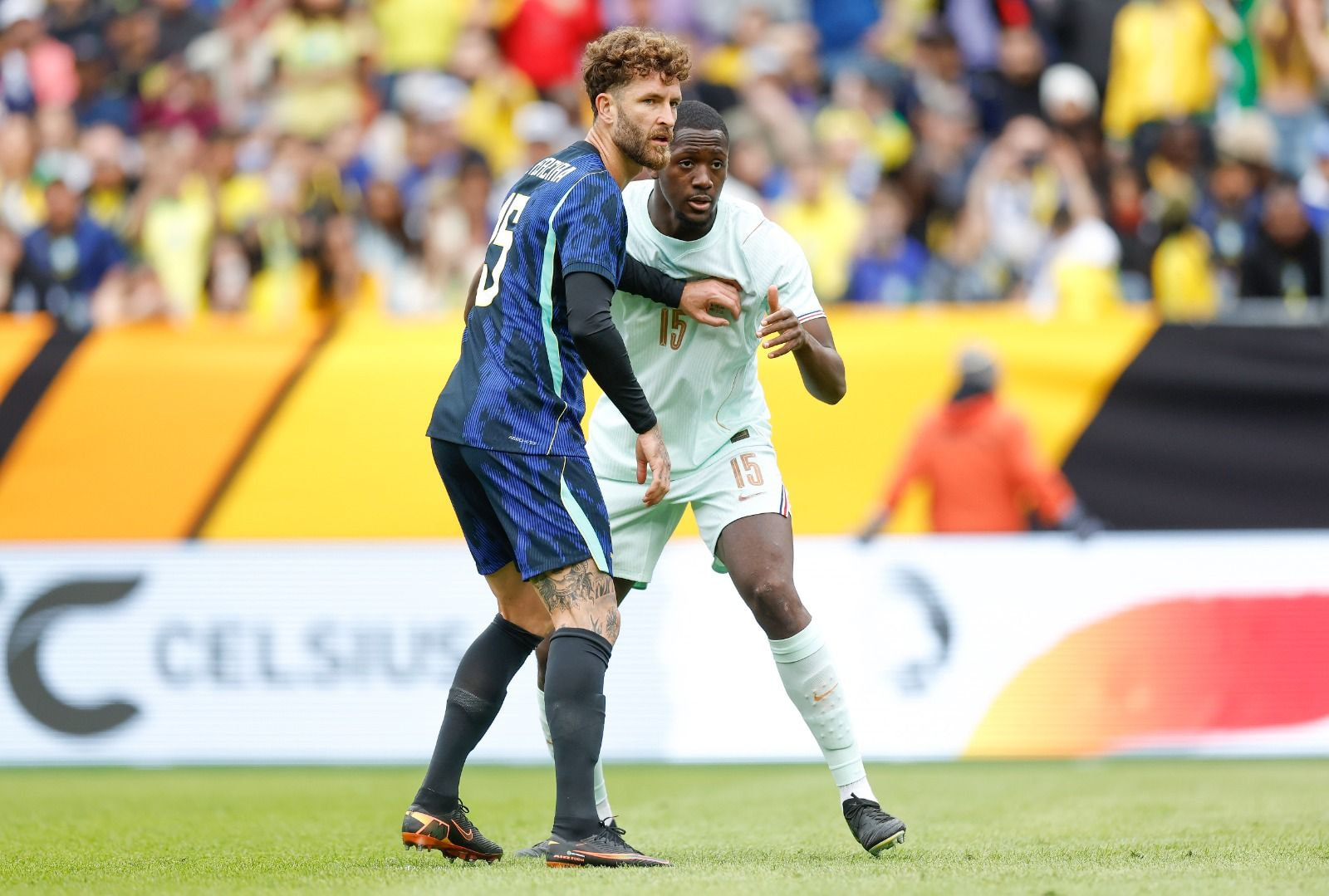 Imagem da noticia Léo Pereira destaca luta do Brasil e minimiza falta de entrosamento