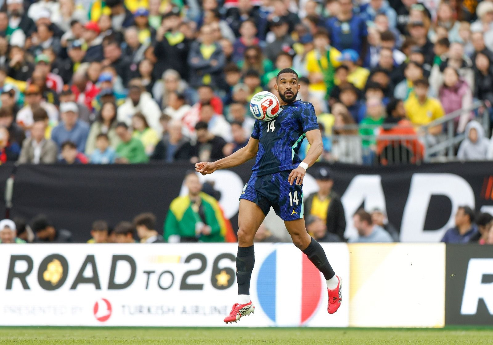 Imagem da noticia Bremer analisa derrota do Brasil e relembra grave lesão no joelho