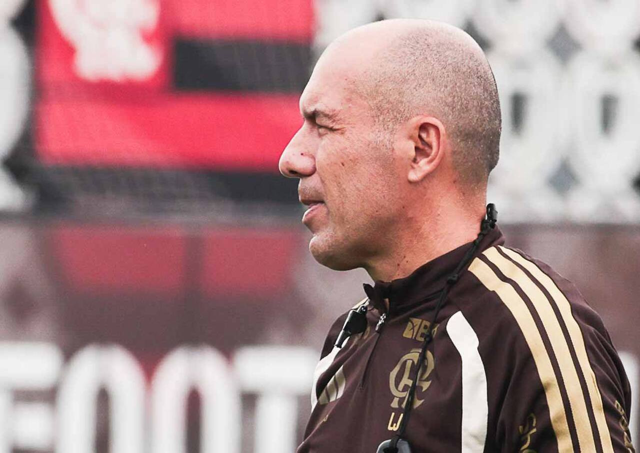 Imagem da noticia Flamengo busca solução para o meio antes de clássico com o Vasco