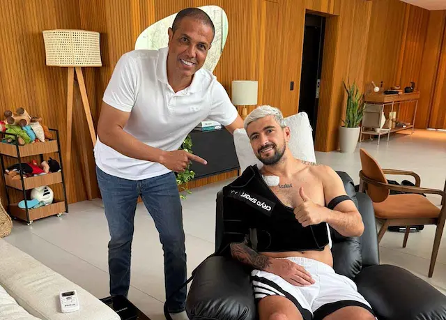 Arrascaeta inicia a sua recuperação da fratura da clavícula Arrascaeta inicia a sua recuperação da fratura da clavícula