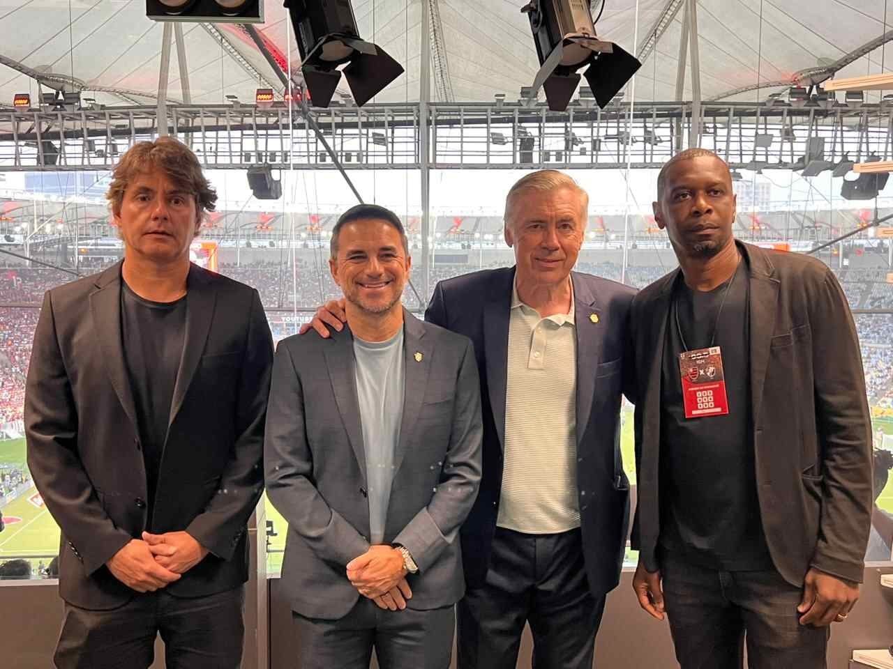 Imagem da noticia Ancelotti marca preseça em Flamengo x Vasco, no Maracanã