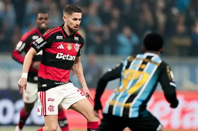Dupla de volantes desfalca o Flamengo contra o Athletico Dupla de volantes desfalca o Flamengo contra o Athletico