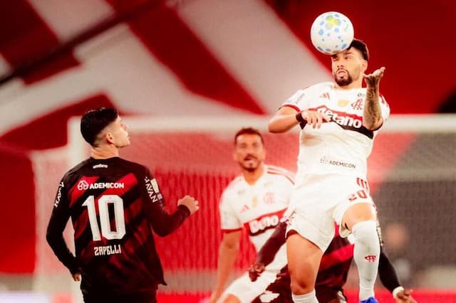 Rossi falha, mas Flamengo busca empate com Athletico na Arena da Baixada Rossi falha, mas Flamengo busca empate com Athletico na Arena da Baixada