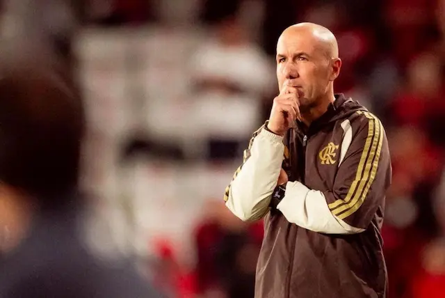 Jardim vê o empate como bom resultado e analisa falha de Rossi Jardim vê o empate como bom resultado e analisa falha de Rossi