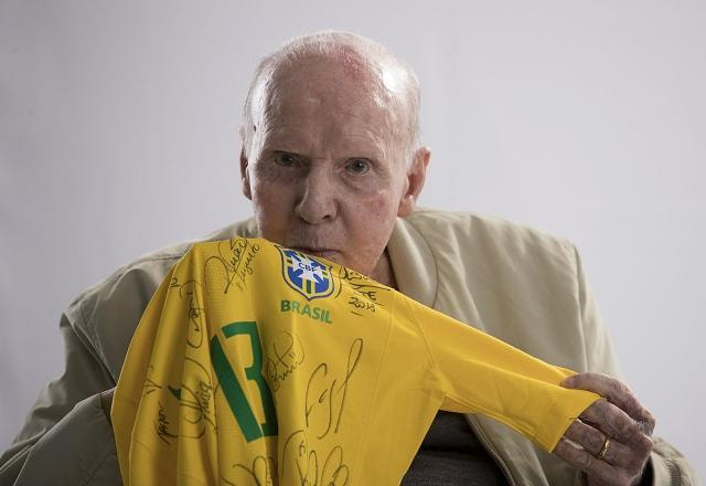 Imagem da noticia Zagallo melhora e terá alta hospitalar até sábado, diz boletim médico