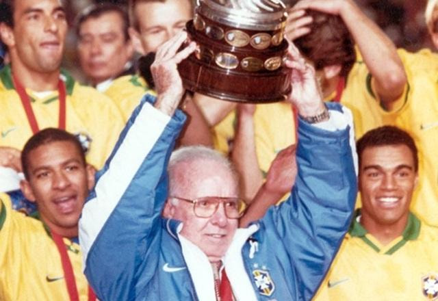 Imagem da noticia "Vão ter que me engolir": relembre polêmicas envolvendo Zagallo