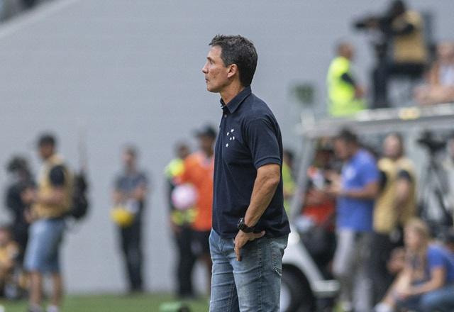 Imagem da noticia Atlético-MG desliga sistema de som de coletiva de Zé Ricardo; entenda atrito