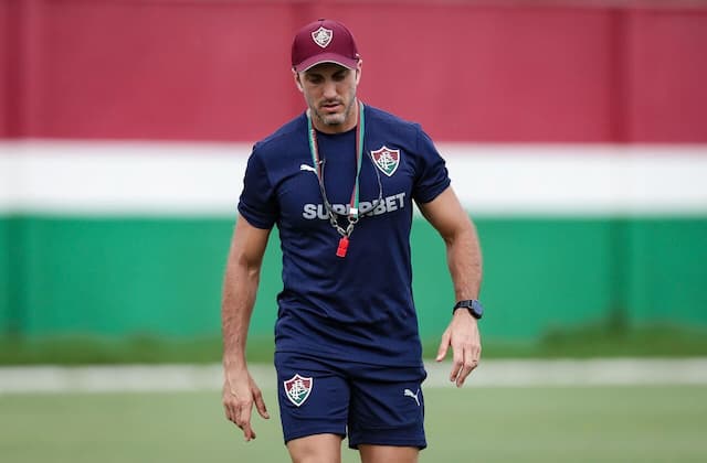 Zubeldía passará por procedimento cardiovascular Zubeldía passará por procedimento cardiovascular