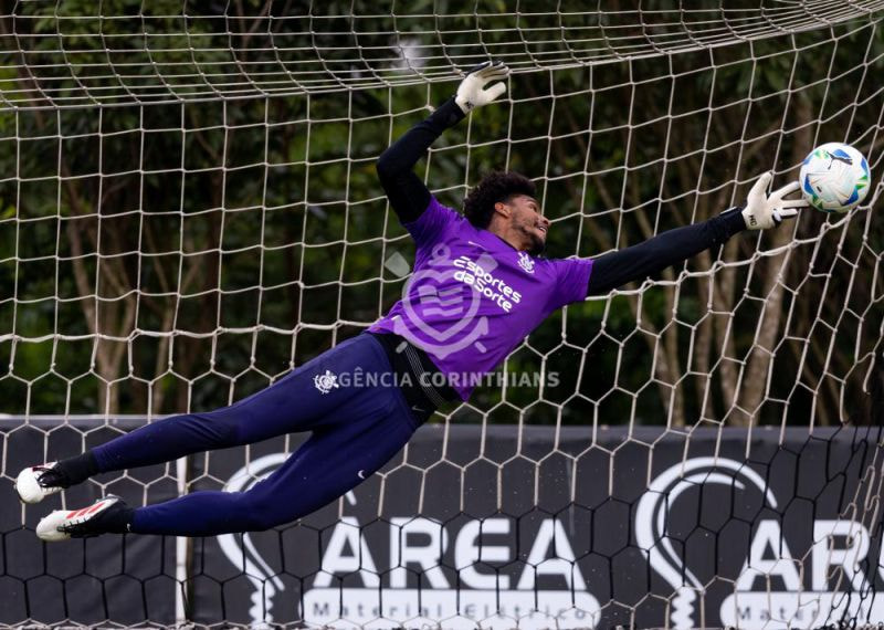 Imagem da noticia “A gente pode fazer muito mais”, diz Hugo Souza após derrota para Mirassol
