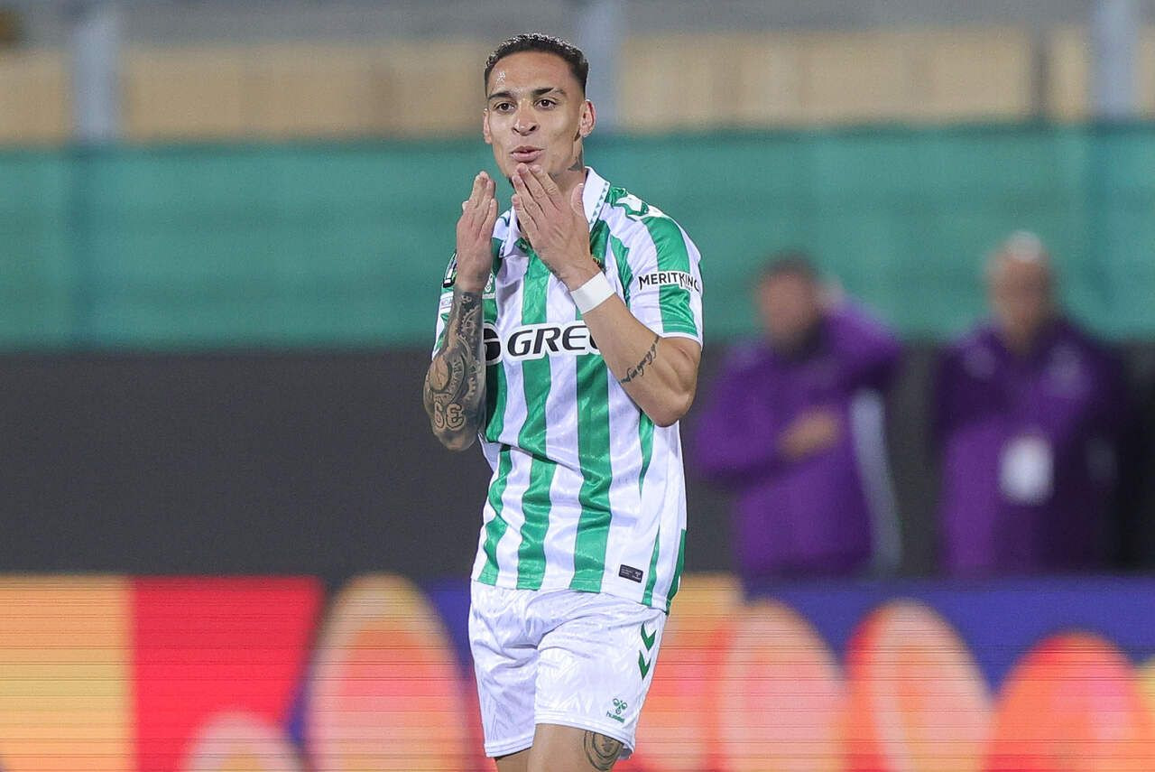 Imagem da noticia Betis encaminha acerto com Antony, do Manchester United
