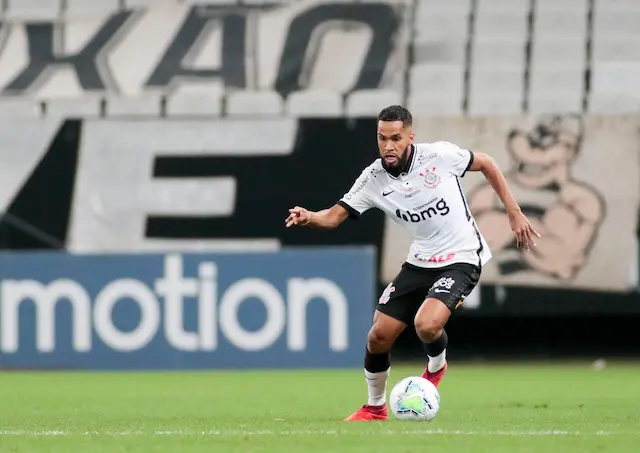 Corinthians é condenado a pagar cerca de R$ 1 milhão a Everaldo Corinthians é condenado a pagar cerca de R$ 1 milhão a Everaldo