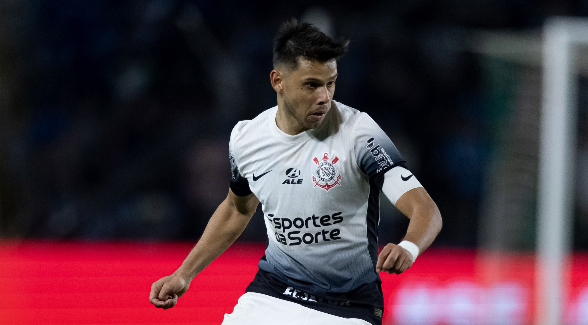 Imagem da noticia Corinthians empata no finalzinho com RB Bragantino, mas permanece no Z4