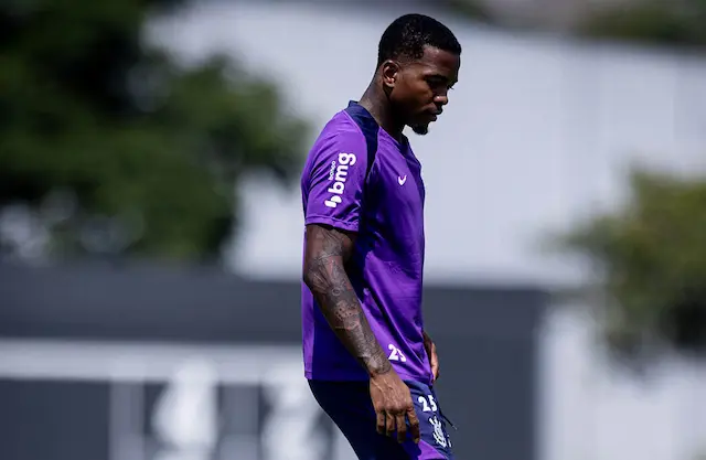 Corinthians libera Cacá para acertar com o Vitória Corinthians libera Cacá para acertar com o Vitória
