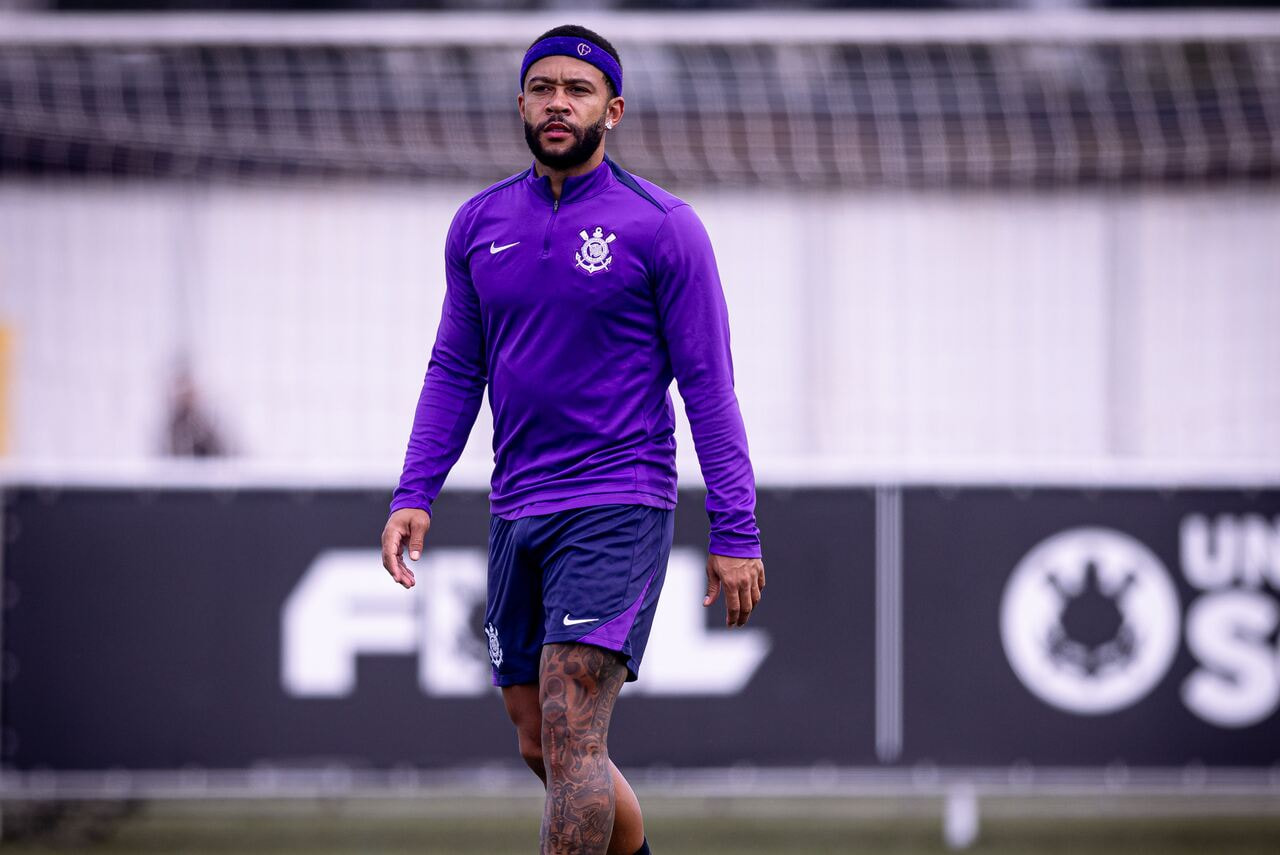 Imagem da noticia Após briga em treino, Memphis Depay cita jogadores "agressivos" na véspera do Derby