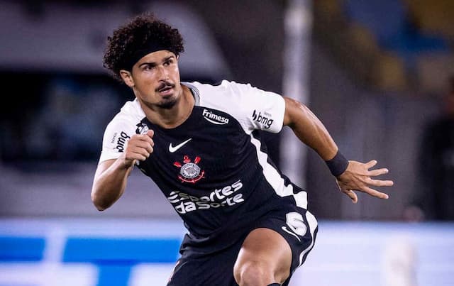 André Ramalho projeta duelo entre Corinthians e Flamengo: "Vencer de qualquer jeito" André Ramalho projeta duelo entre Corinthians e Flamengo: "Vencer de qualquer jeito"