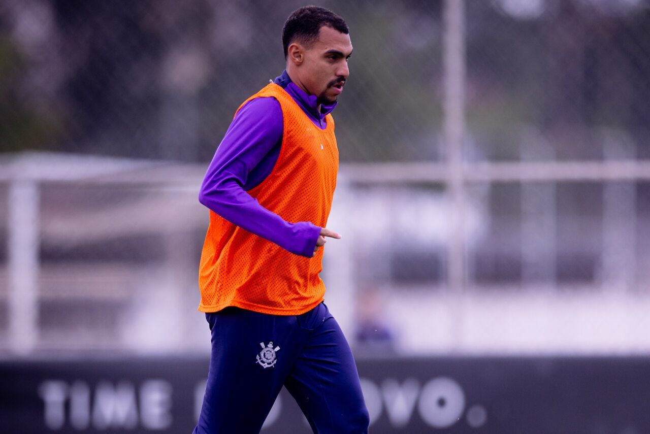 Imagem da noticia Dorival comanda treino tático para jogo contra o Flamengo