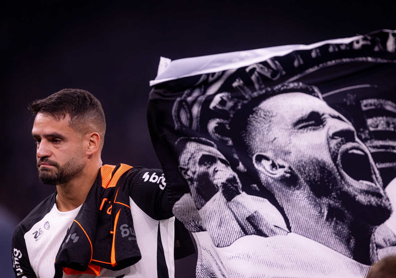 Imagem da noticia Renato Augusto recebe homenagem antes de Corinthians e Flamengo