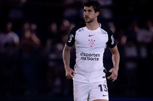 Gustavo Henrique lamenta pênalti perdido pelo Corinthians diante do Palmeiras Gustavo Henrique lamenta pênalti perdido pelo Corinthians diante do Palmeiras