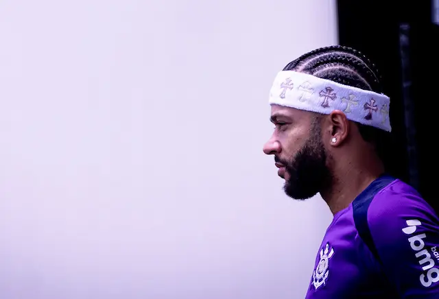 Memphis inicia transição física e vai a campo pela primeira vez em 2026 Memphis inicia transição física e vai a campo pela primeira vez em 2026