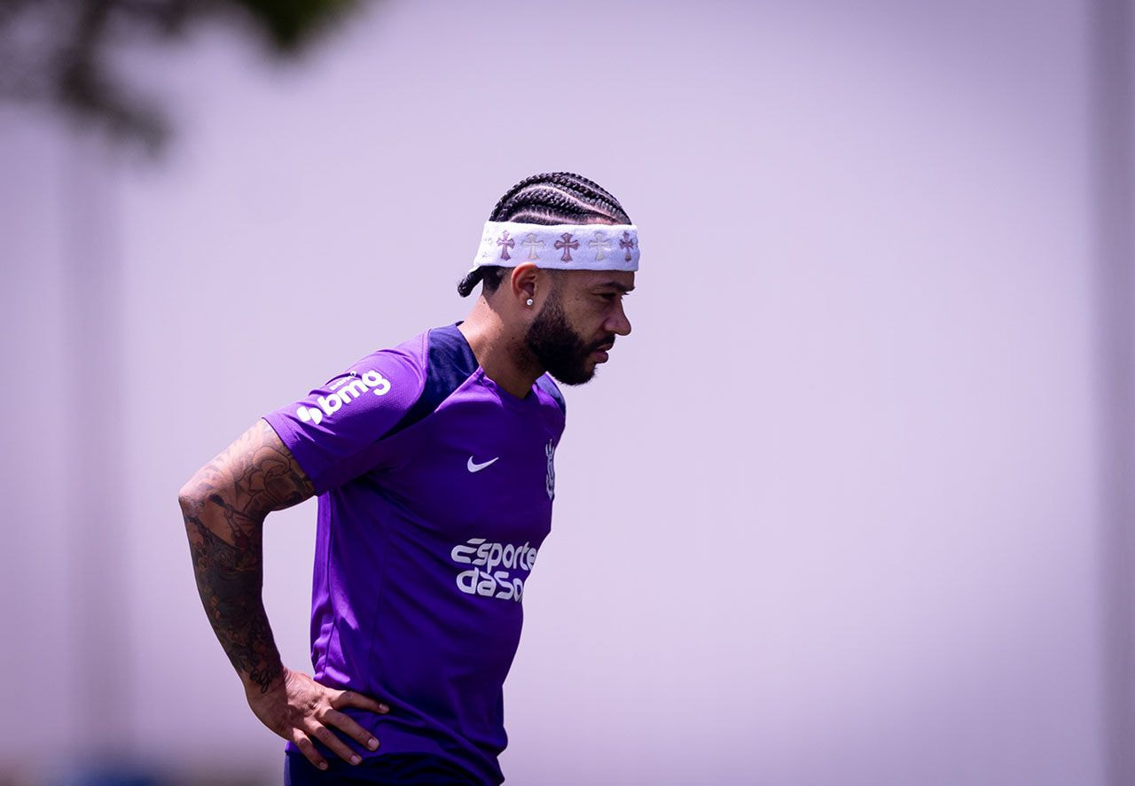 Imagem da noticia Corinthians finaliza preparação e mantém mistério sobre Memphis, Hugo Souza e Maycon