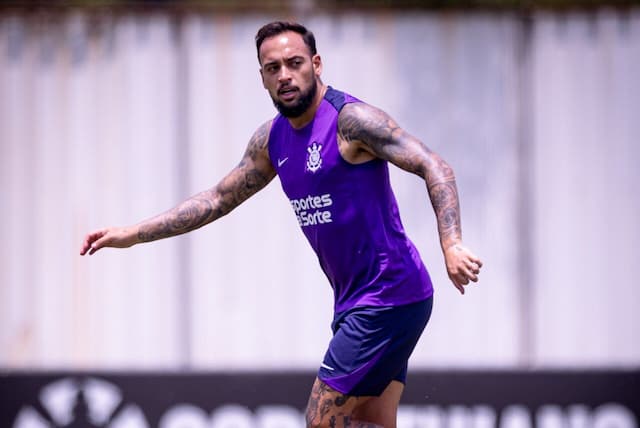 Maycon evita falar sobre futuro no Corinthians e concentra foco na Copa do Brasil Maycon evita falar sobre futuro no Corinthians e concentra foco na Copa do Brasil