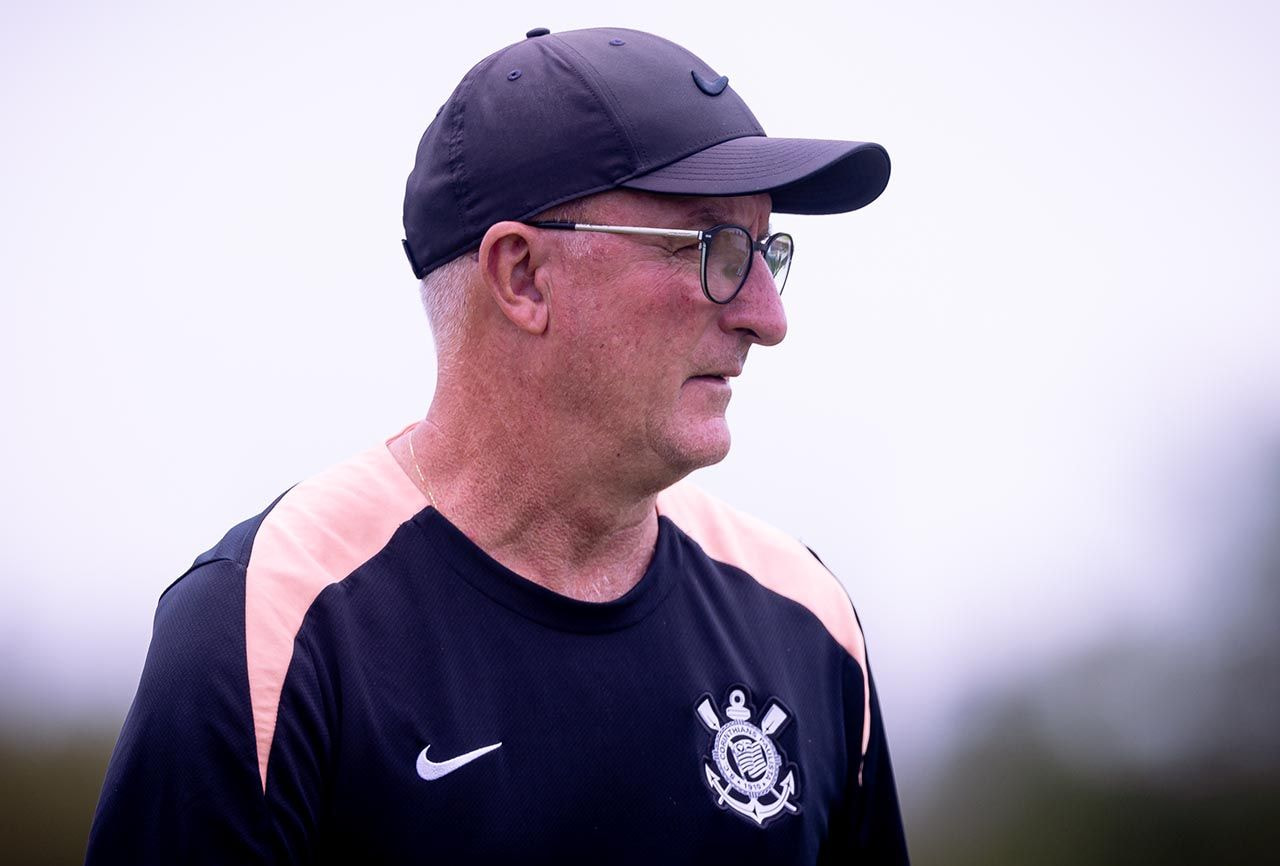 Imagem da noticia Corinthians pode repetir time pela primeira vez na temporada