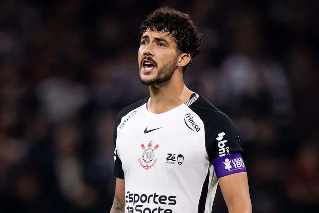 Gustavo Henrique reclama de arbitragem e cobra melhora do Corinthians Gustavo Henrique reclama de arbitragem e cobra melhora do Corinthians