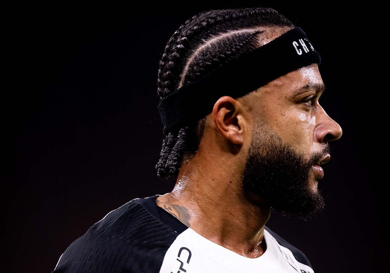 Imagem da noticia Depay está disposto a fazer ajuste em contrato com Corinthians, diz diretor