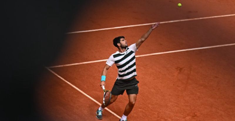 Imagem da noticia Alcaraz vence Sinner em batalha histórica e conquista bicampeonato em Roland Garros