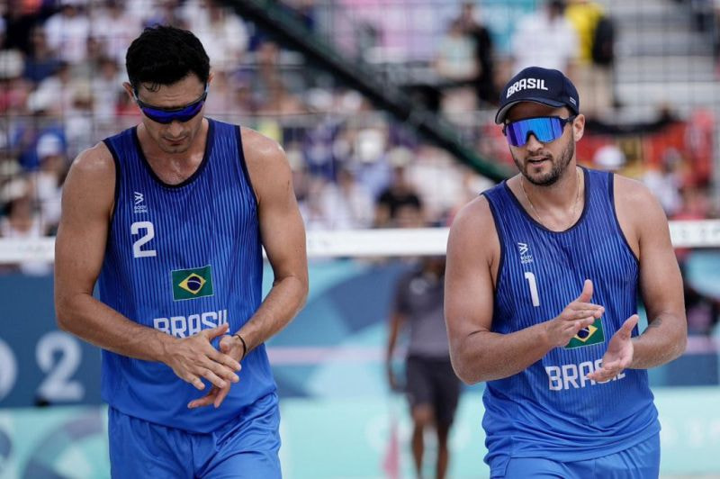 Imagem da noticia André e George são derrotados por dupla americana, mas avançam em terceiro