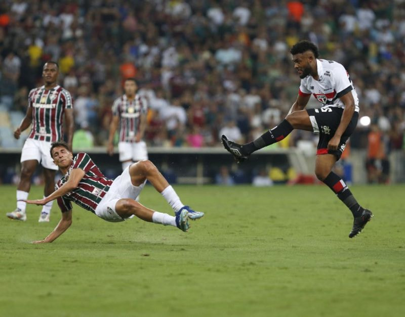 Imagem da noticia Árbitro envolvido em polêmica no jogo entre São Paulo e Fluminense tem suspensão ampliada pelo STJD