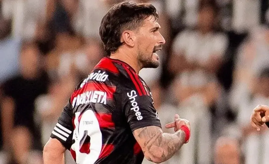 Imagem da noticia Arrascaeta ironiza "momento da arbitragem" no Brasil após vitória do Flamengo