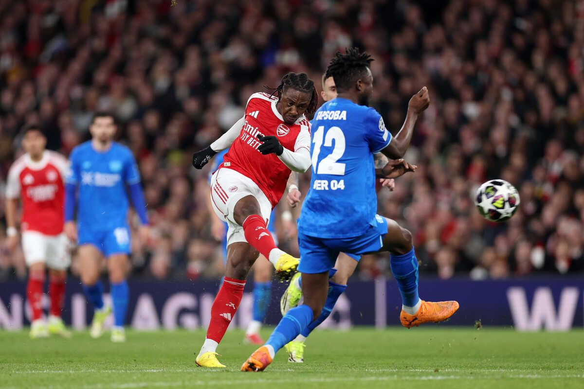 Imagem da noticia Arsenal perde Eze por lesão em fase decisiva da temporada