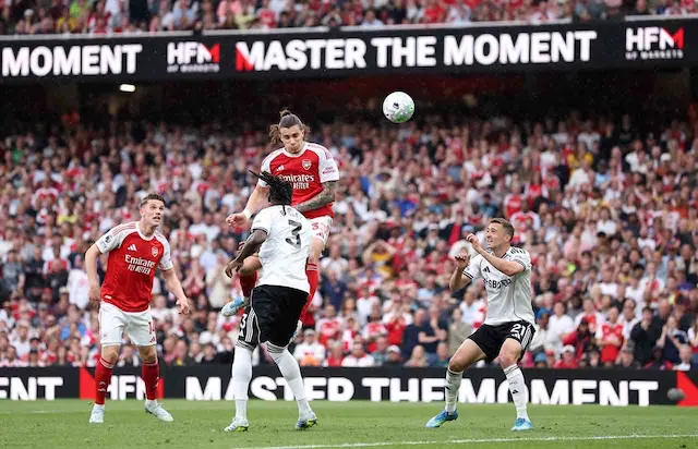 Arsenal vence o Fulham e segue firme na briga pelo título da Premier League Arsenal vence o Fulham e segue firme na briga pelo título da Premier League