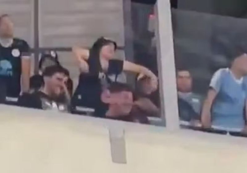 Imagem da noticia Athletico lamenta atos de racismo de torcedores do Belgrano em jogo pela Sul-Americana