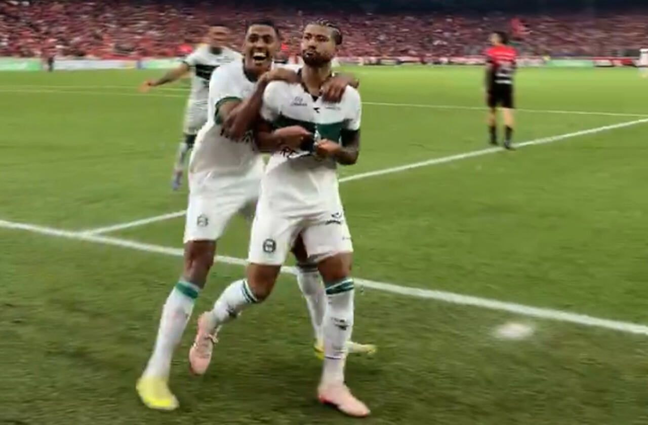 Imagem da noticia Pelo Paranaense, Coritiba vence o Athletico na Arena da Baixada