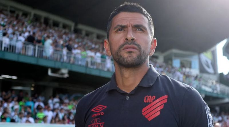 Imagem da noticia Athletico anuncia contratação do técnico Lucho González