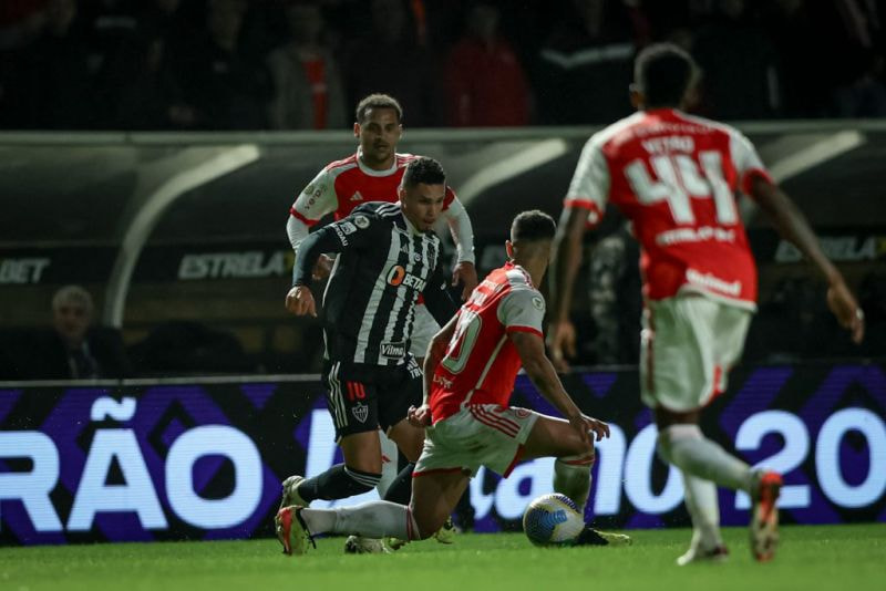 Imagem da noticia Atlético-MG e Internacional se enfrentam em duelo pelo Brasileirão