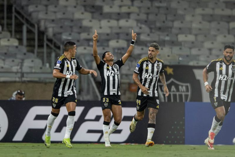 Imagem da noticia Atlético-MG goleia na estreia em casa e assume a liderança do Grupo H na Sul-Americana