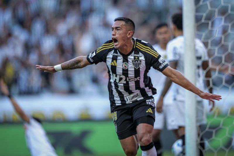 Imagem da noticia Atlético-MG vence Botafogo e garante os primeira vitória no Brasileirão