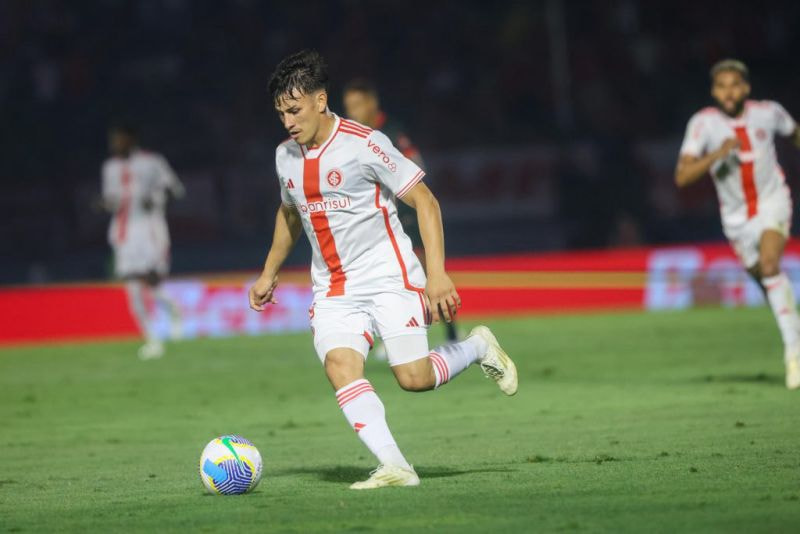 Imagem da noticia Bernabei é anunciado pelo Inter e realiza primeiro treino de 2025: “Estamos de volta”