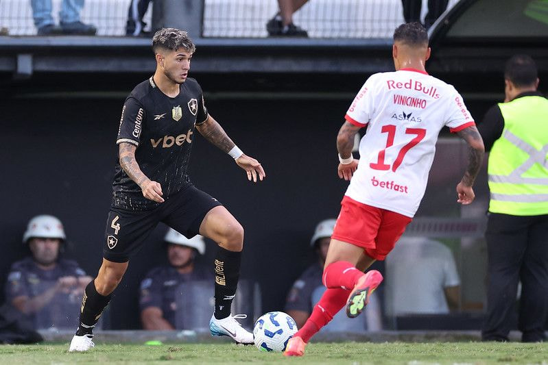 Imagem da noticia Botafogo x Bragantino: onde assistir ao vivo, prováveis escalações e horário