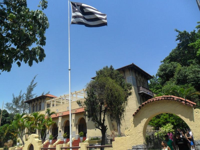 Imagem da noticia Nota oficial do Botafogo rebate ex-jogadores e esclarece pagamentos