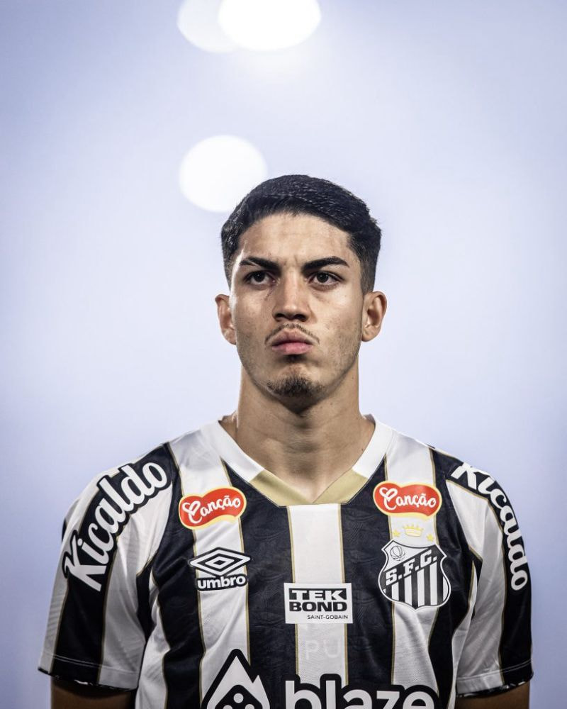 Imagem da noticia Botafogo faz proposta ao Santos pela contratação do zagueiro Jair